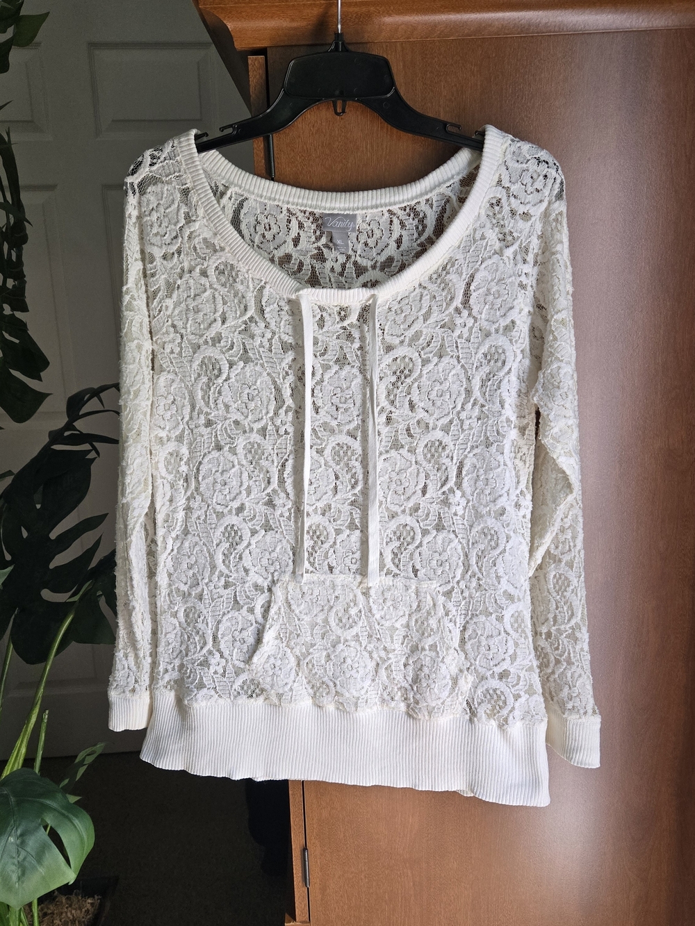 Vanity Cream Lace Sweatshirt XL